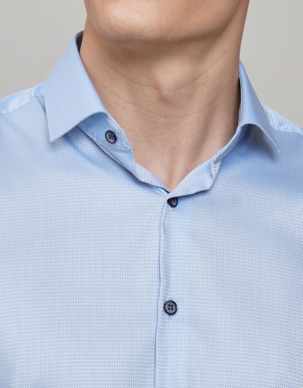 Рубашка мужская OLYMP 24/7, body fit из лиоцелла с синими пуговицами | купить в интернет-магазине Olymp-Men