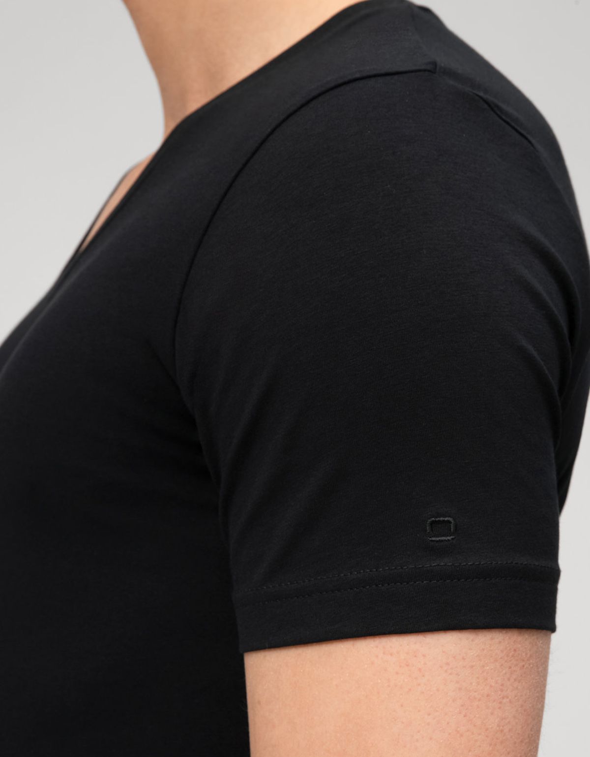 Футболка бельевая черная приталенная | купить в интернет-магазине Olymp-Men