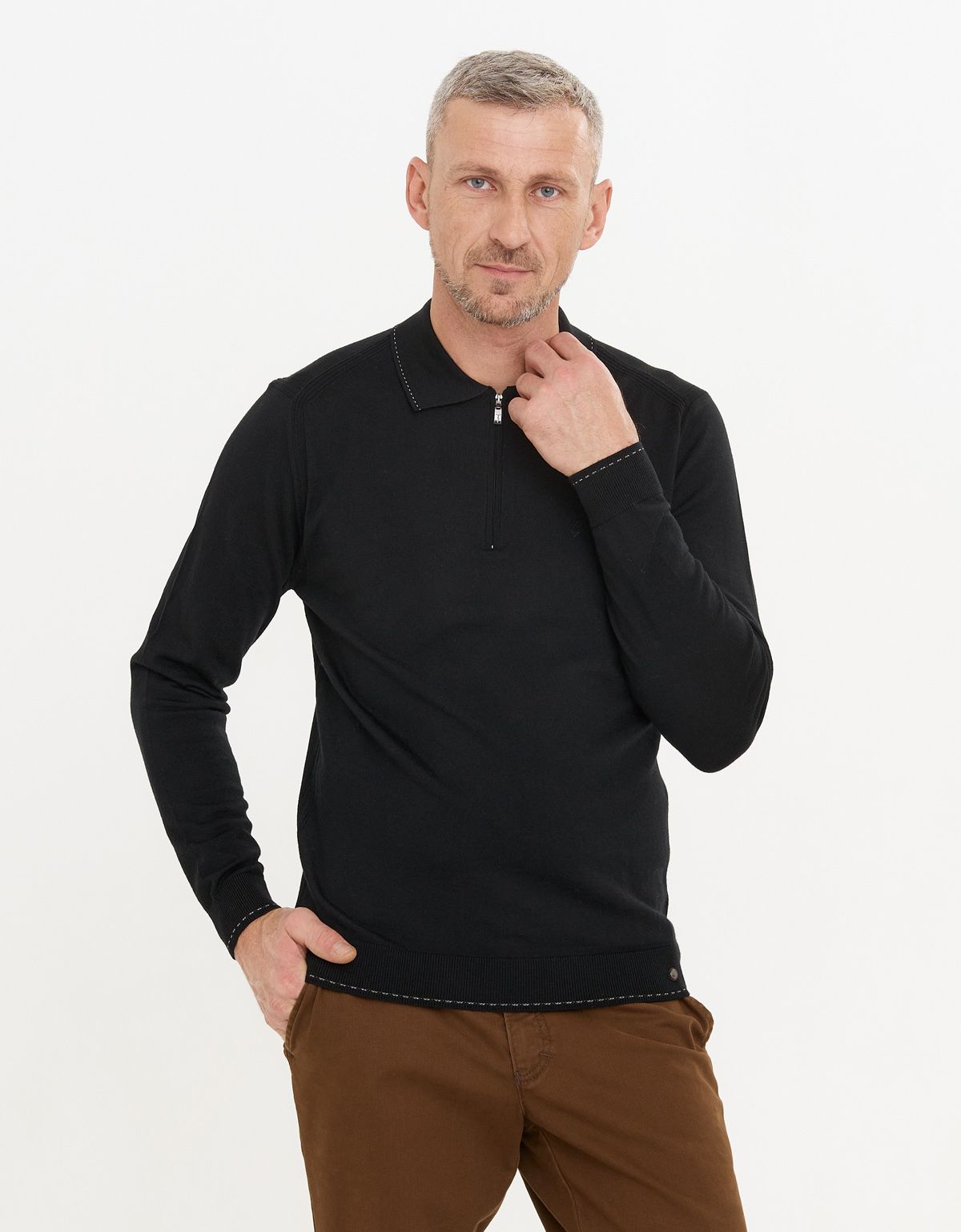 Поло чёрное с длинным рукавом Gratude на молнии[ЧЕРНЫЙ]