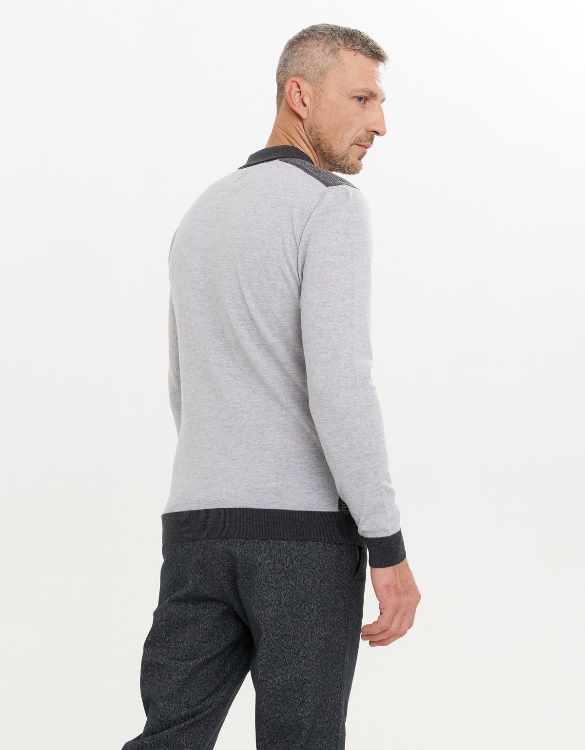Поло серое с тёмным воротником на молнии Gratude | купить в интернет-магазине Olymp-Men