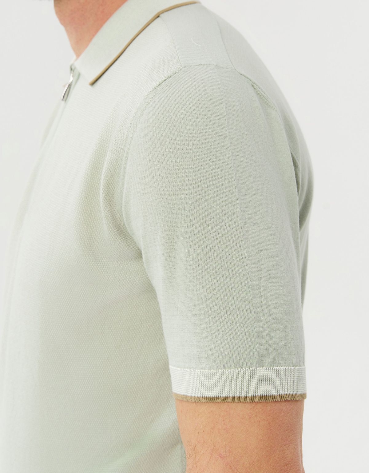 Поло зелёное мужское с полосой на воротнике Gratude | купить в интернет-магазине Olymp-Men