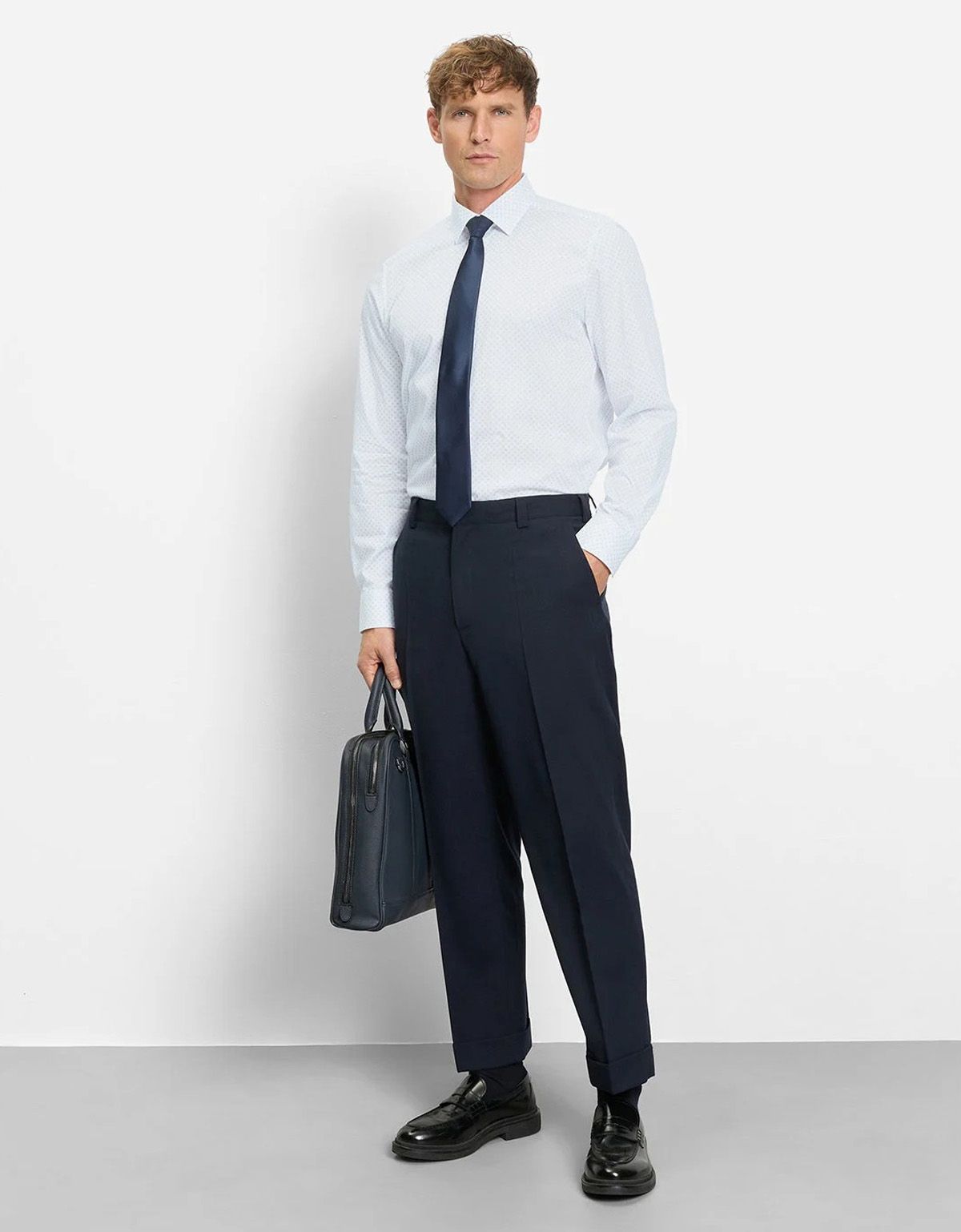 Рубашка белая с голубым принтом OLYMP, боди фит | купить в интернет-магазине Olymp-Men