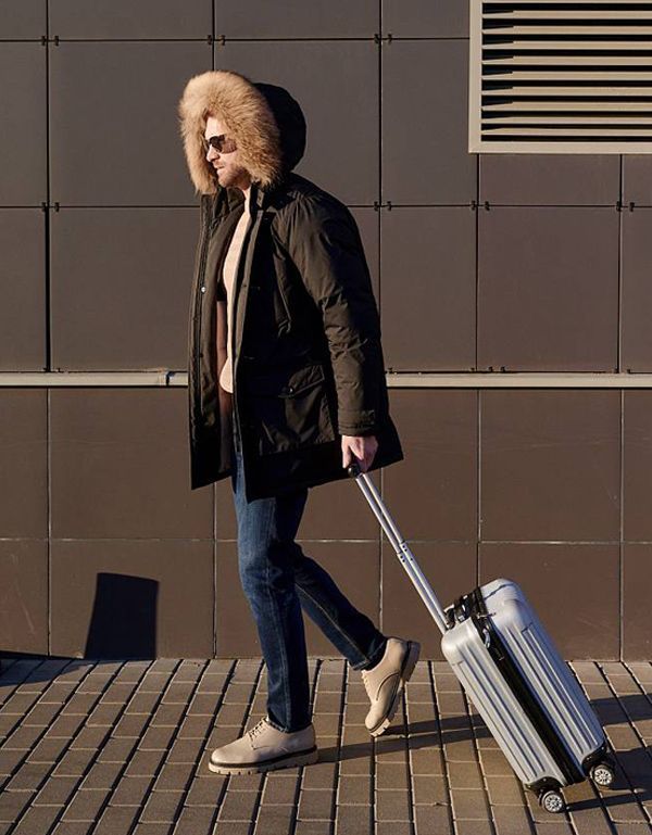 Куртка-пуховик мужская стеганая Bazioni, капюшон с мехом енота | купить в интернет-магазине Olymp-Men