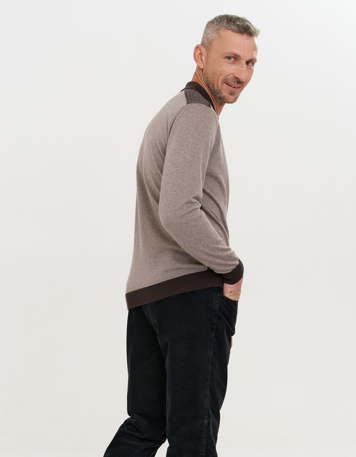 Поло коричневое с тёмным воротником на молнии Gratude | купить в интернет-магазине Olymp-Men