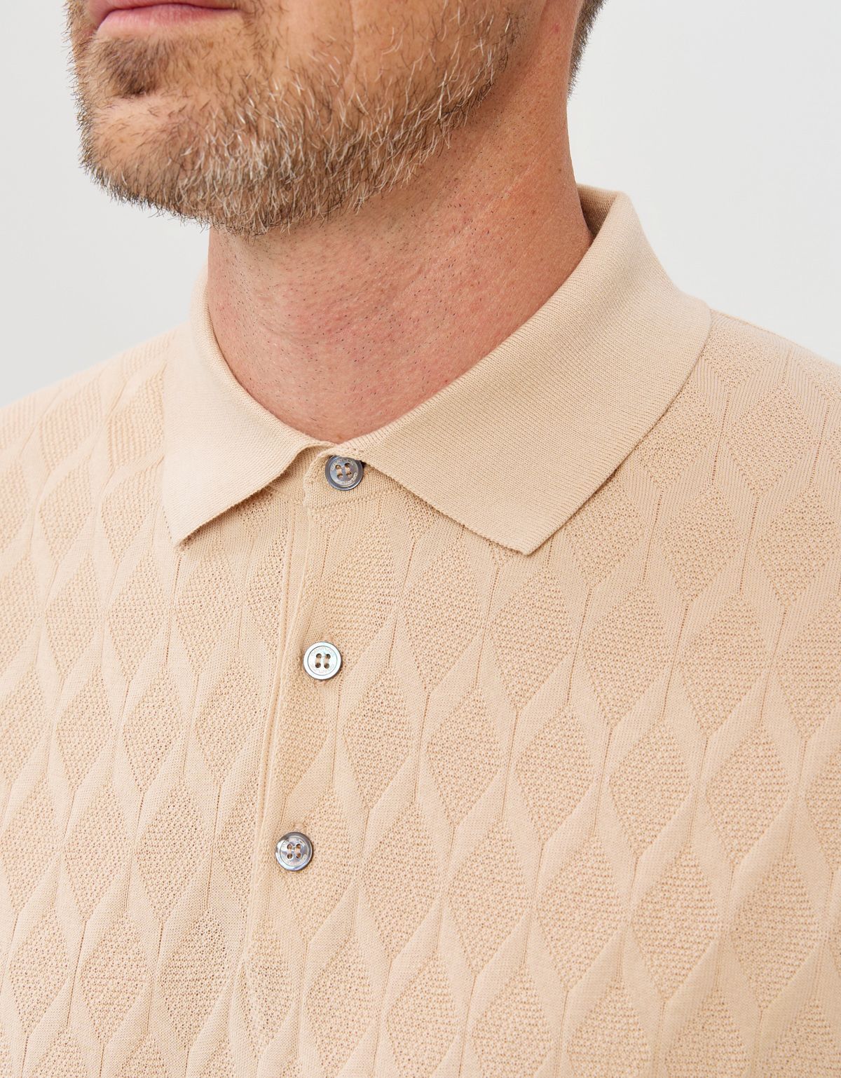 Поло мужское бежевое вязаное на пуговицах Gratude | купить в интернет-магазине Olymp-Men
