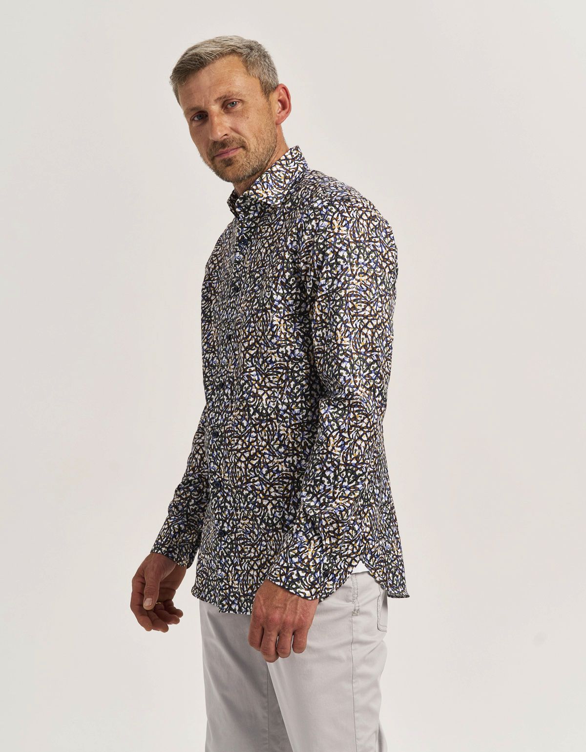 Рубашка мужская Olymp Signature с коричневым принтом