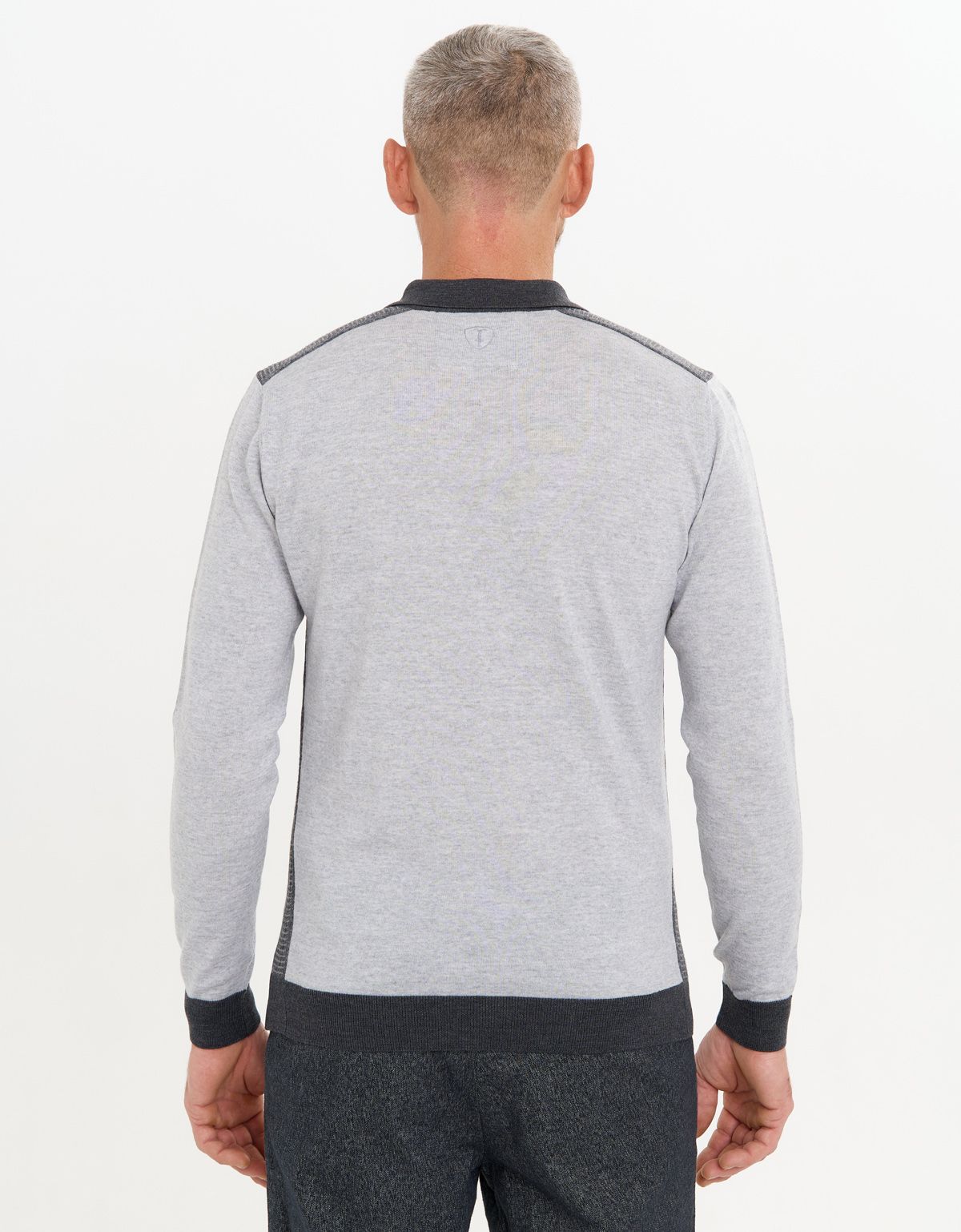 Поло серое с тёмным воротником на молнии Gratude | купить в интернет-магазине Olymp-Men