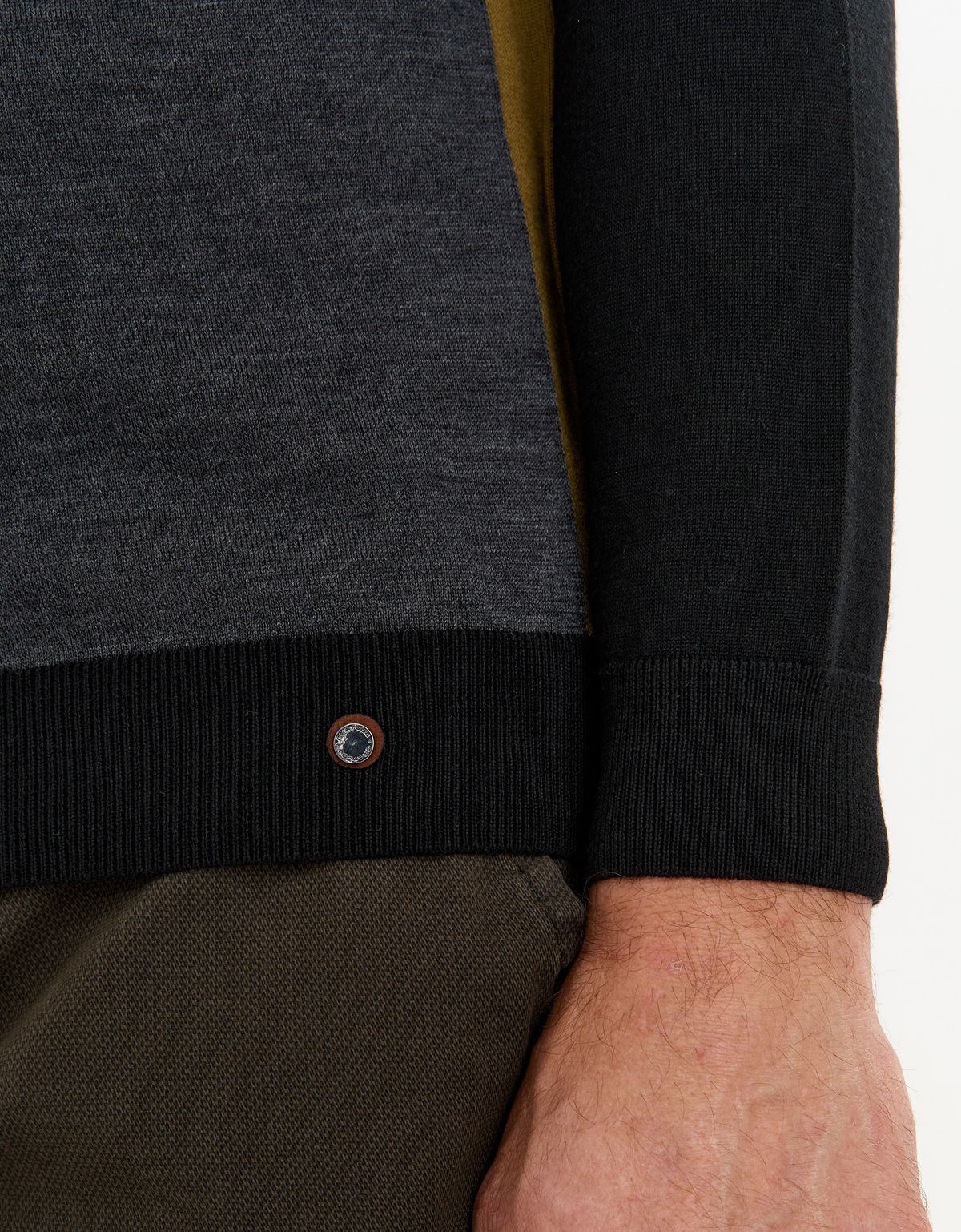 Джемпер чёрный мужской Gratude шерстяной | интернет-магазин Olymp-Men