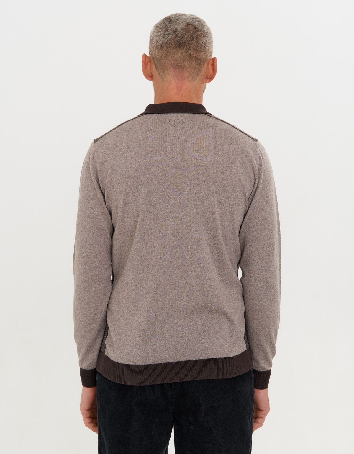 Поло коричневое с тёмным воротником на молнии Gratude | купить в интернет-магазине Olymp-Men