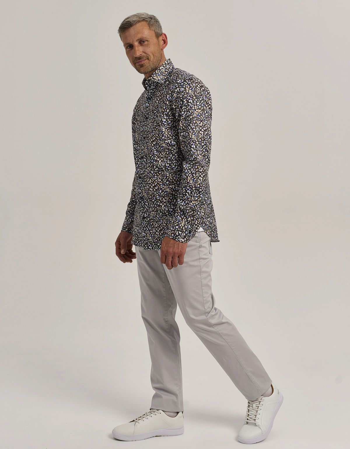 Рубашка мужская Olymp Signature с коричневым принтом