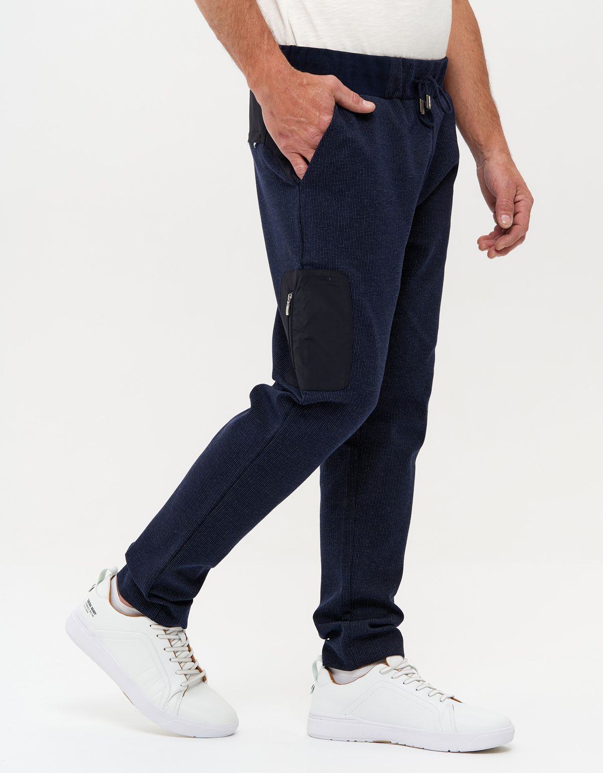 Брюки спортивные синие мужские Gratude с карманом на молнии | купить в интернет-магазине Olymp-Men