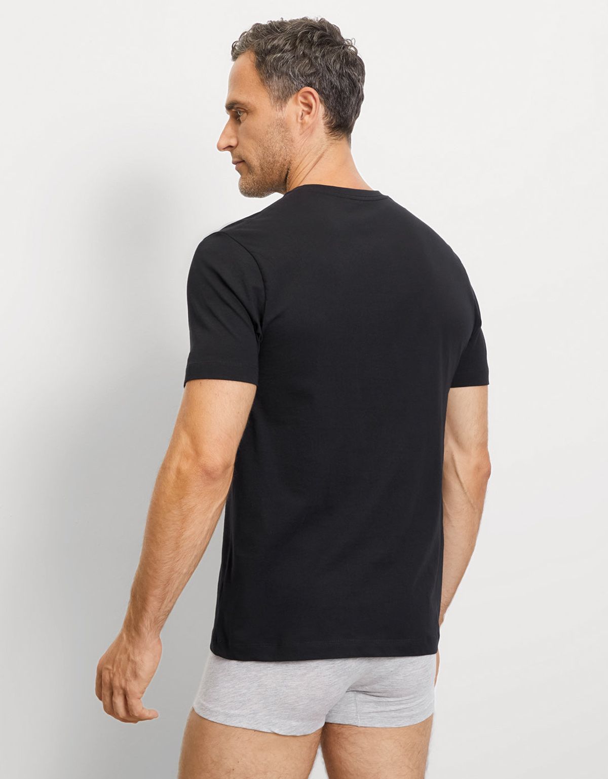 Бельевые футболки чёрные полуприталенные, 2 шт. | купить в интернет-магазине Olymp-Men