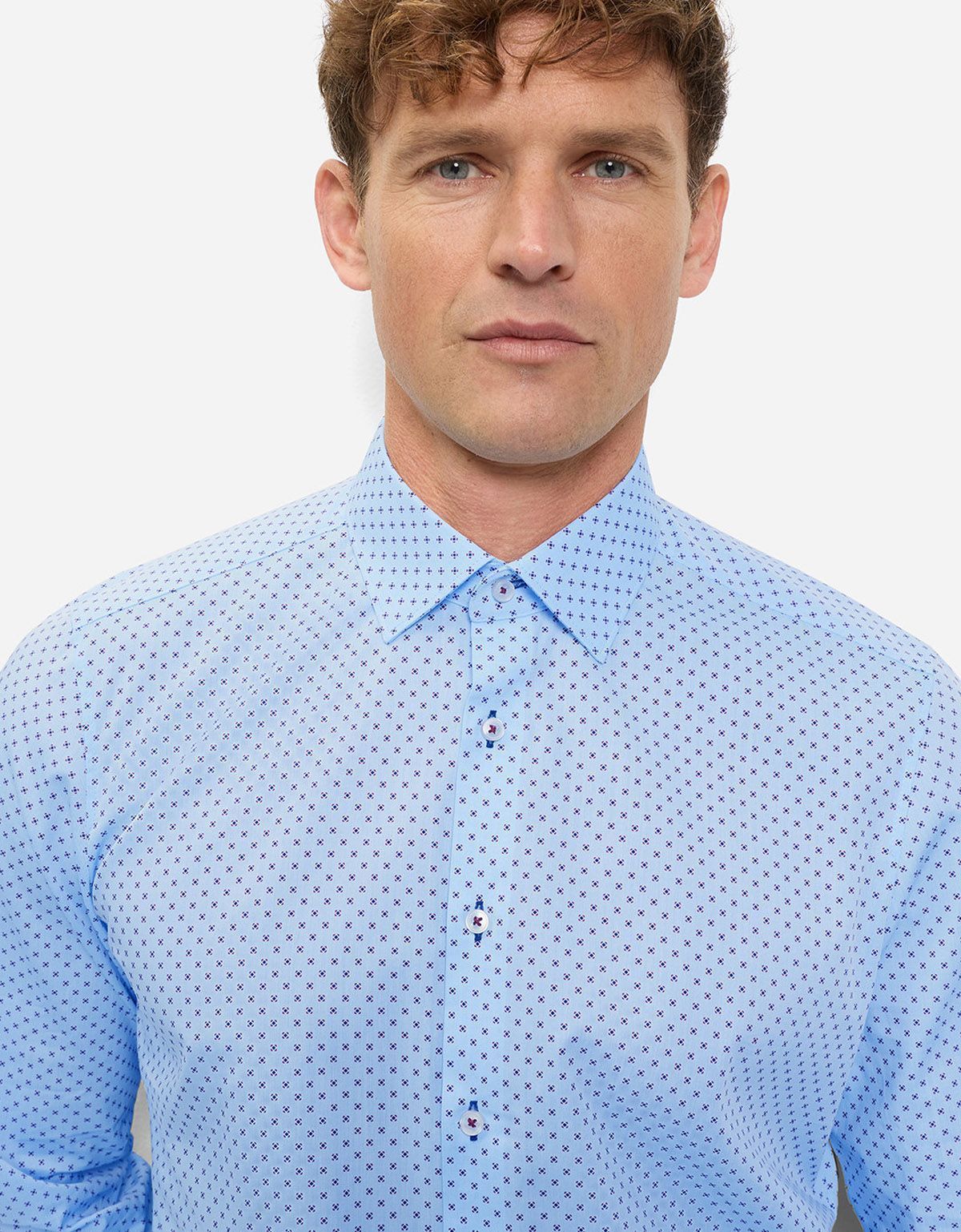 Рубашка голубая с синим принтом OLYMP, боди фит | купить в интернет-магазине Olymp-Men